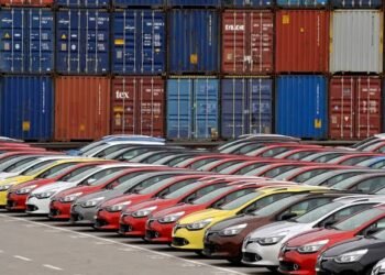 وحدة مركزية تابعة لوزير المالية لتيسير اجراءات منتجو السيارات