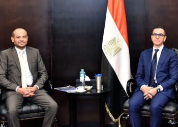 وزير الاستثمار والتجارة الخارجية ورئيس البورصة يستعرضان سبل تعزيز التعاون المشترك لتشجيع الاستثمار بالبورصة المصرية