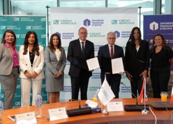 شراكة بين بنك كريدي أجريكول و الجامعة الفرنسية لدعم التقدم التعليمي للطلاب