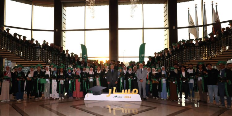هيئة البريد”.. تكرم أوائل (الثانوية العامة والأزهرية والدبلومات الفنية).. ضمن مبادرة “مسار”