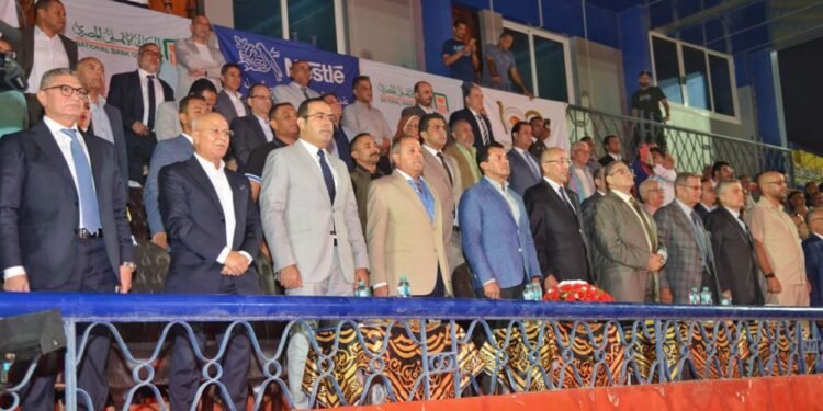 إيسترن كومباني” تسلم درع بطولة الجمهورية للشركات إلى رئيس الاتحاد