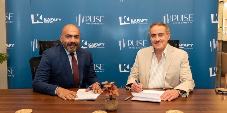 «مجموعة كفافي» و«بالص للتطوير العقاري» توقعان اتفاقية شراكة استراتيجية تبدأ بتطوير مشروعين في جنوب سيناء
