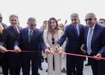 رجل الأعمال المصرى كامل أبو على يكرم وزيرة السياحة الايطالية بالغردقة