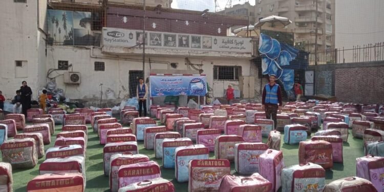 توزيع ٥٠٠ بطانية على أهالينا الأكثر احتباجًا.. «شتاء دافىء» تنطلق بالمنيرة الغربية برعاية «مستقبل وطن»