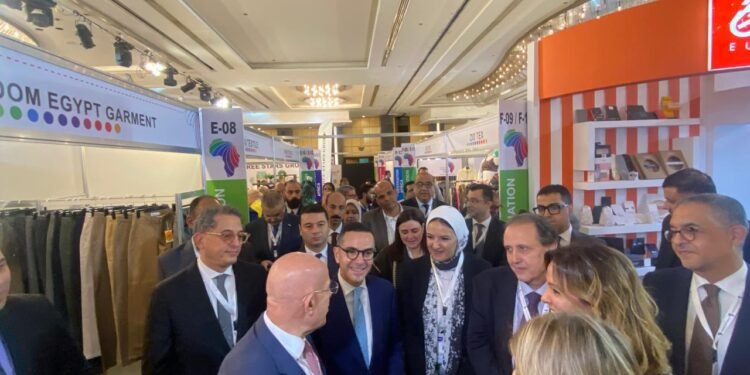 التصديري للغزل والمنسوجات يفتتح معرض Destination Africa 2024 بحضور دولي و250 مشتر دولي