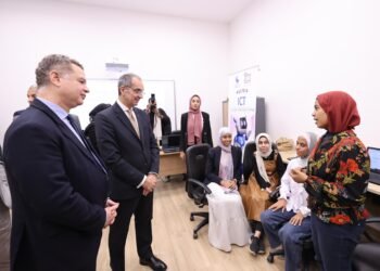 وزير الاتصالات يشهد إطلاق برنامج لتعزيز بيئة ريادة الأعمال فى صعيد مصر