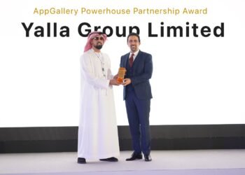 Sultan Bin Khalifa Al Nehayan honors Yalla Group with AppGallery Powerhouse Partnership Award at Huawei HDC·MEA 2024