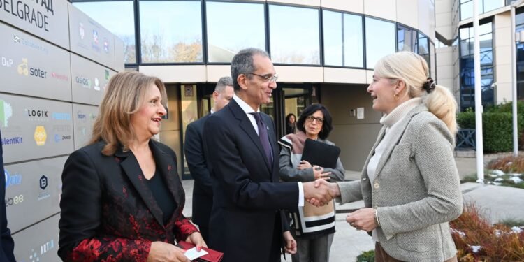 وزير الاتصالات يعقد مباحثات مع وزير الاعلام والاتصالات، ووزيرة العلوم والتطوير التكنولوجى الصربيين