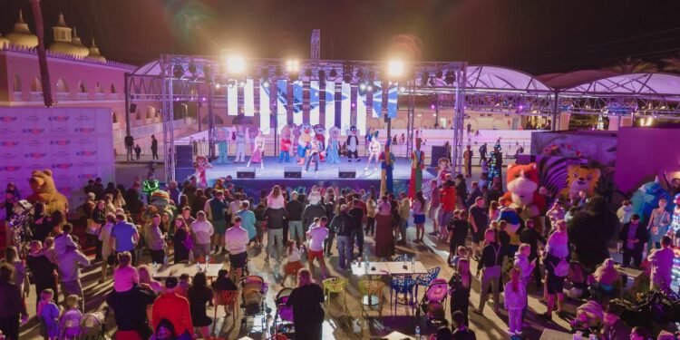 جنسيات العالم تحتفل بعيد ميلاد نيفرلاند السنوي كأكبر مدينة في الشرق الأوسط