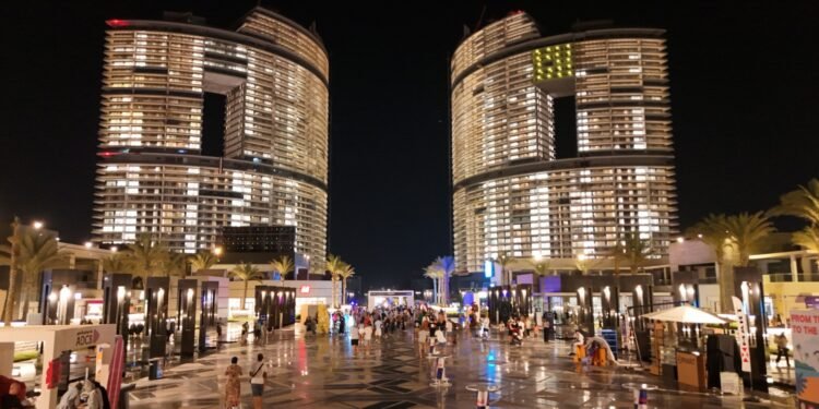 نورث سكوير مول وجهة فريدة تجمع بين التسوق والترفيه لتعزيز توطين السكان طوال العام