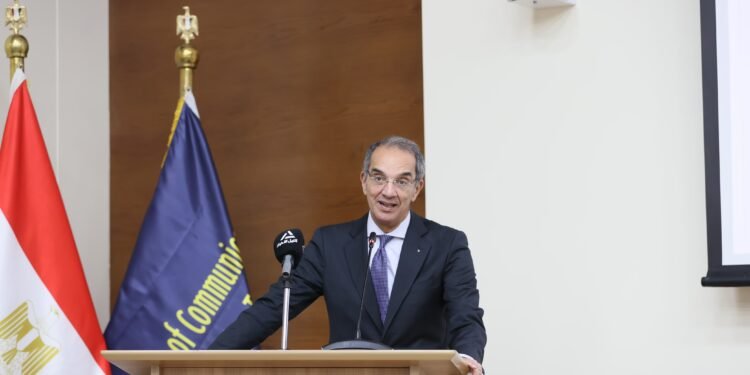 وزير الاتصالات يشهد تخريج أول دفعة من برنامج “Android Automotive” لتطوير برمجيات السيارات