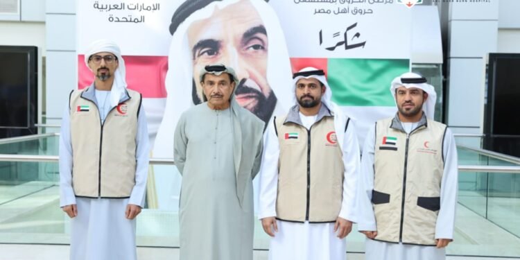“اللجنة العليا لسباق زايد الخيري” تزور مستشفى “حروق أهل مصر”