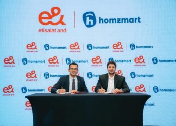 شراكة استراتيجية بين “إي آند للتكنولوجيا المالية والتطبيقات الرقمية ” و هومزمارت “