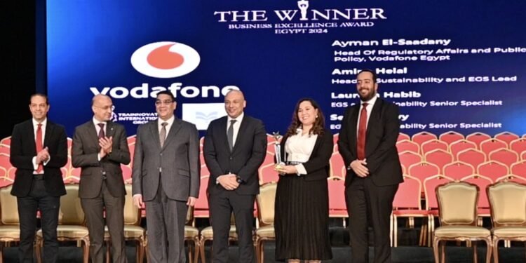 “ڤودافون مصر تحصد جائزة التميز في الأعمال تقديرًا لنموذجها الرائد في التنمية المستدامة”