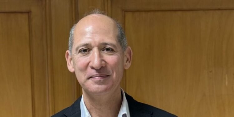 فاين الصحية القابضة تعين هشام أبو زينة مديرًا عامًا للمجموعة في مصر