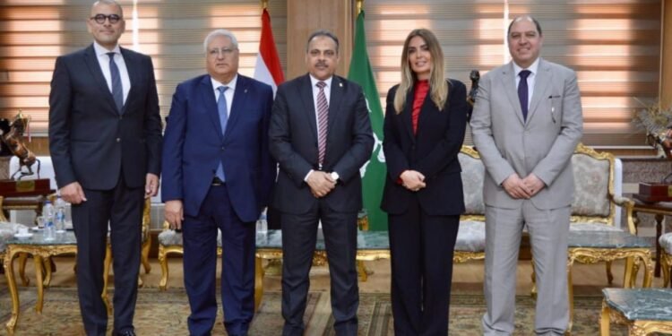 البنك الزراعي المصري يساهم في تجهيز 250 عروسة ويوزع 40 ألف قسيمة مواد غذائية على الأسر الأكثر احتياجاً بمحافظات القناة بالتعاون مع مؤسسة حياة كريمة