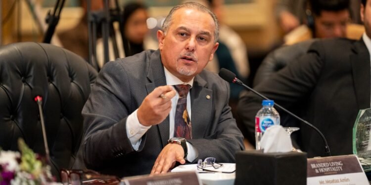 معتز أمين يتوقع زيادة إقبال الشركات العقارية على تنفيذ الشقق الفندقية لدعم خطة الدولة للتوسع في تصدير العقار