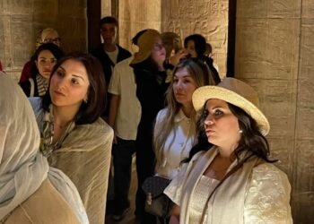 عظمة الأجداد.. معابد أسوان والأقصر تجذب فنانات 13 دولة عربية وأجنبية