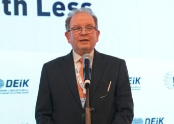 الوحدة المركزية للمشاركة مع القطاع الخاص بوزارة المالية تحصد جائزتين دوليتين من منظمة «WAPPP» ومؤتمر «PPP WEEK» بأسطنبول