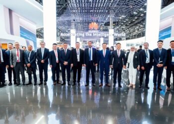 “المصرية للاتصالات” أول مشغل في مصر وشمال إفريقيا يعتمد أحدث تقنيات هواوي المبتكرة