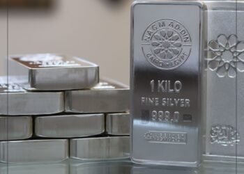 ارتفاع أسعار الذهب يعزز من الطلب على الفضة