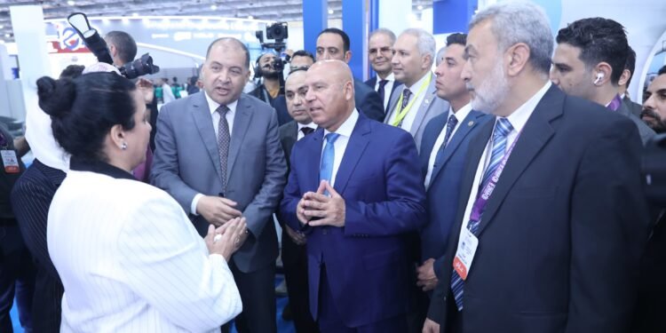 الوزير يفتتح المعرض والمؤتمر الدولي التاسع للتبريد والتكييف والطاقة