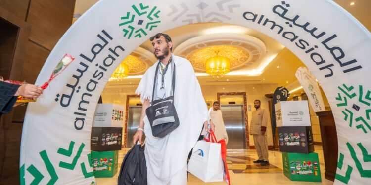 وصول طلائع حجاج السياحة المصريين القادمين برًا إلى الأراضي المقدسة