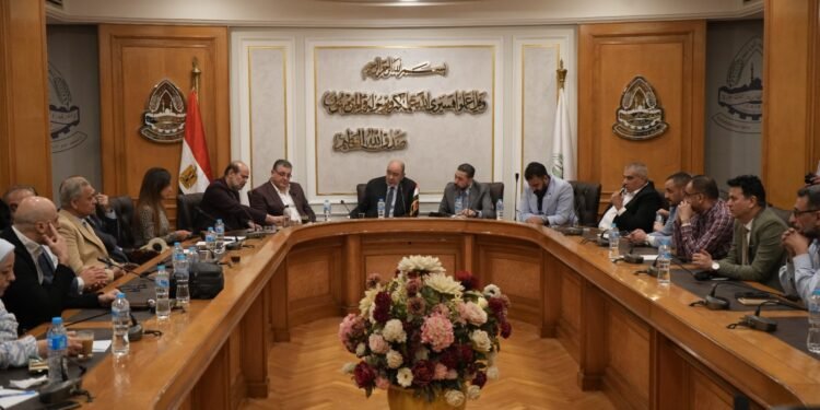 صرف شريحة ثالثة من مستحقات شركات المستلزمات الطبية لدي الشراء الموحد الشهر المقبل