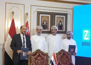 سفير عمان بالقاهرة يشهد توقيع شراكة استراتيجية بين “زينوكس” ومجموعة “أوكيو” العمانية لإنشاء مصنع بلاستيك في السلطنة ضمن برنامج “لدائن”