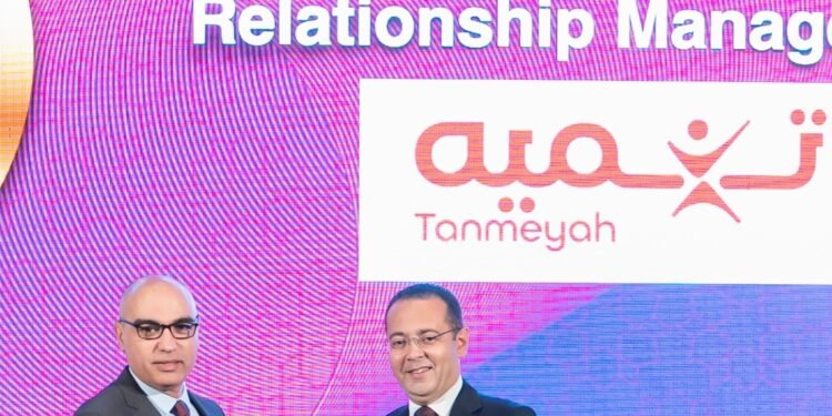 تنميه تفوز بجائزة “التميز في إدارة علاقات العملاء” خلال حفل جوائز التميز المصرفي