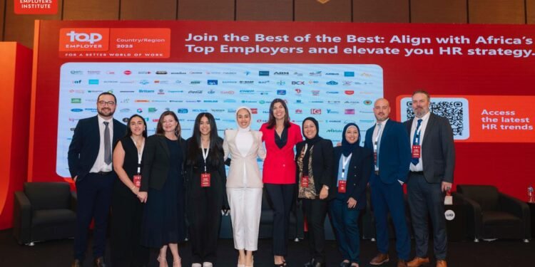 انطلاق قمة “People Summit Egypt 2025” برعاية راية القابضة والمصرية للاتصالات