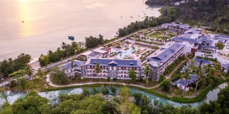 هيلتون سيشيل: احتفاء بالتراث والقصص الأصيلة في رحلة طهوية بمهرجان الطعام المحلي