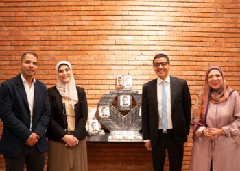 “ضربة البداية”: دليل محمد أبو النجا ومحمد محرم لرواد الأعمال في مصر