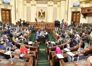 النواب يوافق على زيادة ضريبة القيمة المضافة على السجائر والكحوليات