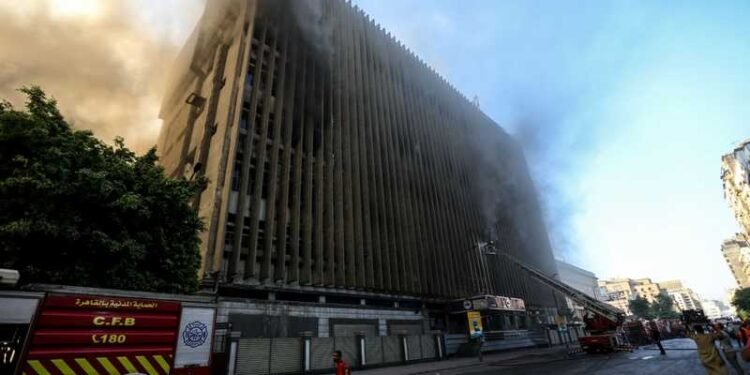 حريق سنترال رمسيس.. حين احترقت غرفة فتأثرت الشبكة الالكترونية للدولة