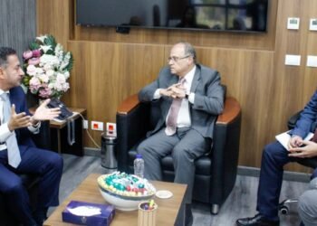 هيئة الدواء تبحث مع “هاليون” العالمية آليات التوسع فى التصنيع المحلي وتعزيز التصدير