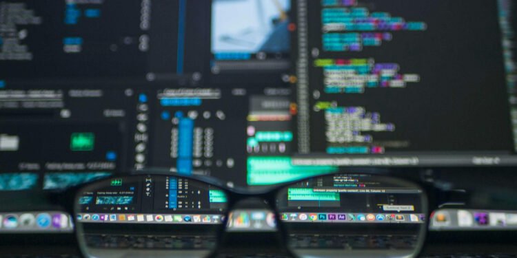 تعاون بين أوكتا وبالو ألتو نتوركس في مجال الأمن المعزز بالذكاء الاصطناعي