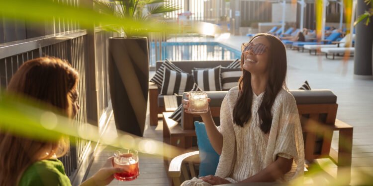 نَكهات الصيف على أسطح ديرة… حيث يلتقي المرح بالنكهة