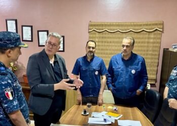 وزير البترول يجري زيارة إلى غرفة العمليات بشركة “أوسوكو” بجبل الزيت بخليج السويس