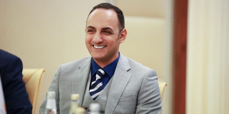 محلل اقتصادي : السماح الكامل بالتعامل باليوان يُعزز السيادة الاقتصادية ويفتح أبواب استثمارية جديدة مع الصين