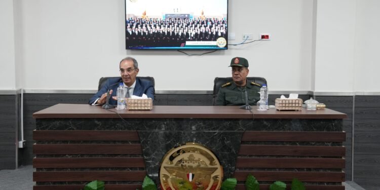وزير الاتصالات يلتقى بالمتقدمين للإلتحاق بمبادرة ” الرواد الرقميون”