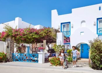 شراكة بين ماونتن ڤيو و Core Livings في خدمات الإيجار وإعادة البيع بجميع مشروعاتها