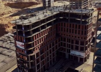 “جولدن تاون” تنفّذ 4 مشروعات وتتعاقد مع محرم بخوم.. وتستعد لإطلاق مشروعها الخامس