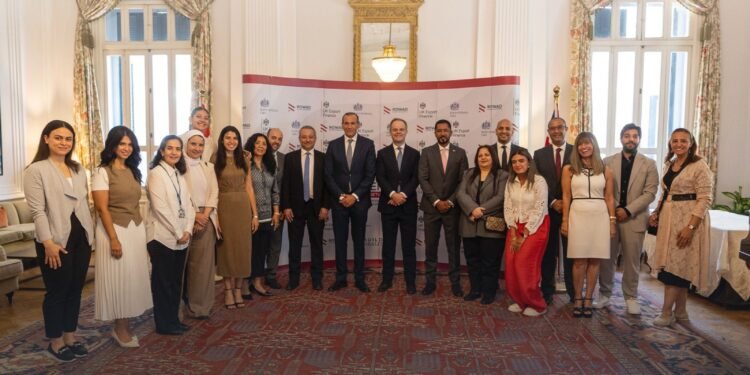 بروتوكول تعاون بين “رواد الهندسة الحديثة” وهيئة تمويل الصادرات البريطانية