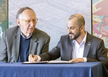 توقيع مذكرة تفاهم بين “سبيس 42″ و”مايكروسوفت” و”إزري”