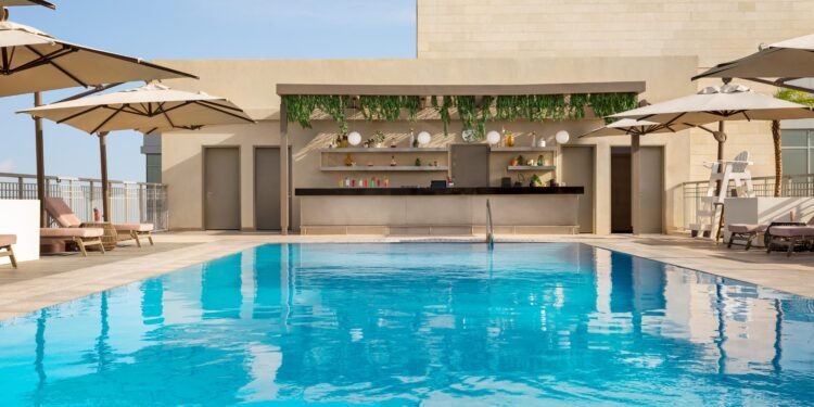 تجارب صيفية مشوّقة بانتظارك في أرقى فنادق ديرة دبي… بأسعار تبدأ من أقل من 100 درهم إماراتي