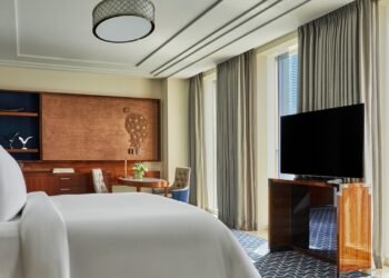 فندق فورسيزونز أبوظبي في جزيرة الماريه يعلن عن عرض الدخول غير المحدود لمدن ياس الترفيهية