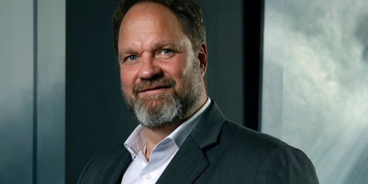 صندوق الإمارات ريت ينهي النصف الأول من العام بوضعية ممتازة حيث بلغت      نسبة التمويل إلى القيمة 20% وازداد الدخل العقاري بنسبة 24%