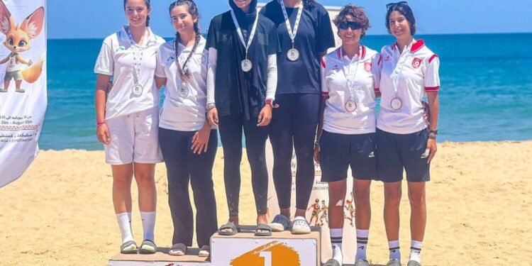 أبطال النادي المصري للتجديف يتألقون ويحصدون الذهب في البطولة الأفريقية للتجديف الشاطئي بالجزائر