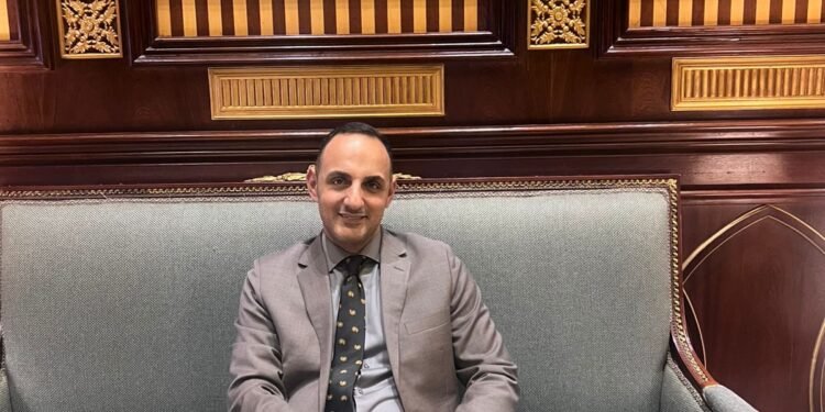 أموال قذرة في ثوب رقمي.. خبير اقتصادي يحذر من تغوّل غسل الأموال الإلكتروني”